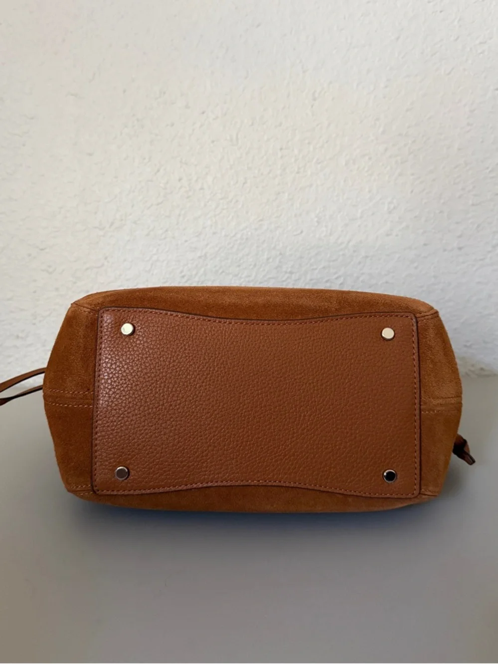 NWT KATE SPADE Dumpling Suede Small Satchel‎